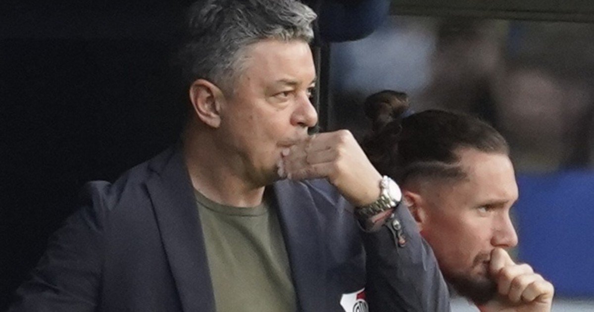 Esta vez la estrategia de "jugar mal" no le funcionó al Muñeco Gallardo en el Superclásico