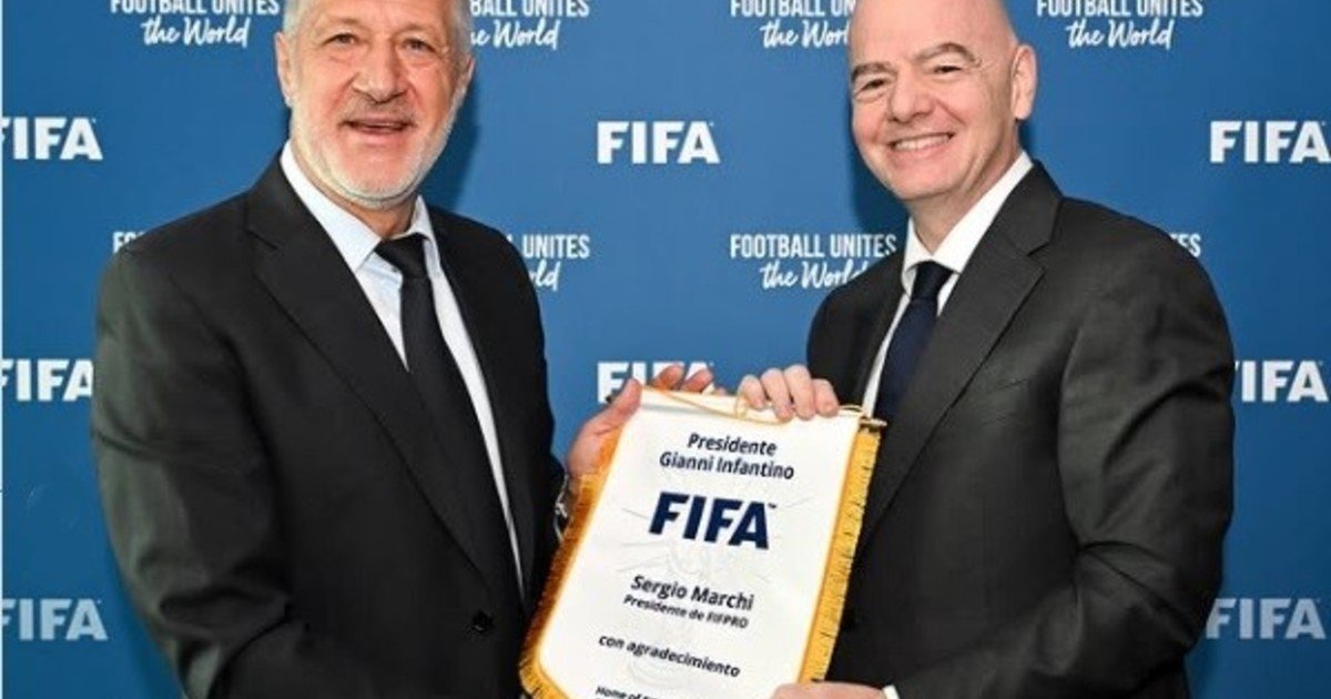 Marchi, el presidente argentino del sindicato mundial de futbolistas, durísimo contra la FIFA: "Discrimina a los jugadores"