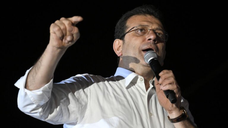 Fiscalía turca pide 2.000 años de cárcel contra el opositor Ekrem Imamoglu por supuesta corrupción
