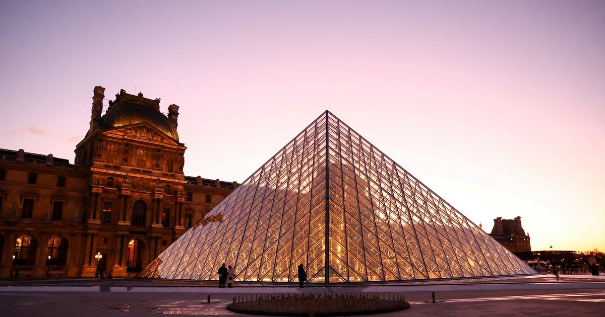 Más problemas para el Louvre: Cierran una galería y oficinas por la fragilidad de las vigas