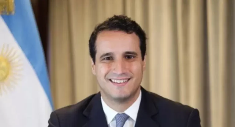 Luis Caputo le pidió la renuncia a Javier Cardini, alfil de Santiago Caputo en Economía