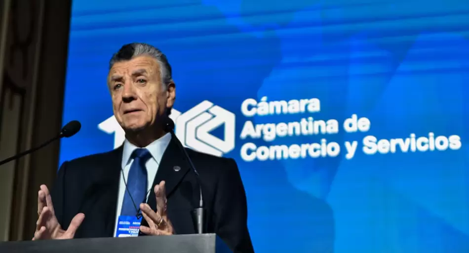 La Cámara de Comercio pide liberar los dólares del colchón para inyectar US$ 25.000 millones al mercado