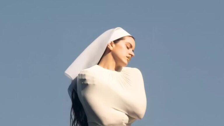 'Lux': el ambicioso cuarto álbum de Rosalía en forma de ópera pop