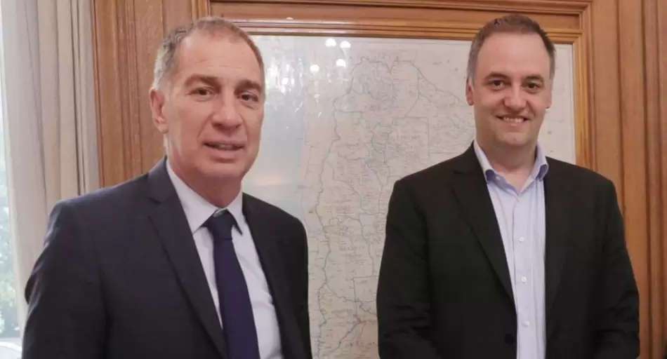 Decreto inesperado reordena ministerios: Adorni gana poder y Santilli recupera terreno