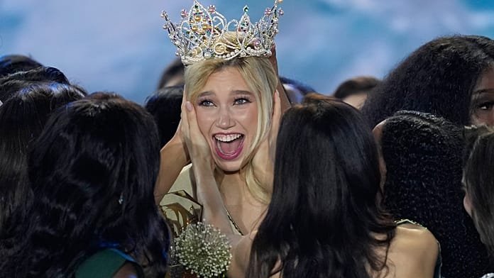 La estudiante checa Natalie Puskinova, coronada como Miss Earth 2025