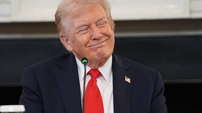 Trump incluye a 4 grupos europeos 'antifa' en la lista de organizaciones terroristas de EE.UU.