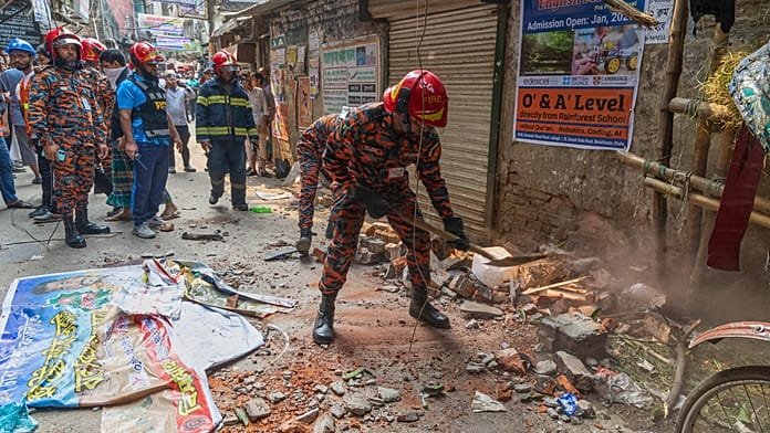 Un terremoto de magnitud 5,5 sacude Bangladesh dejando al menos 8 muertos y más de 300 heridos