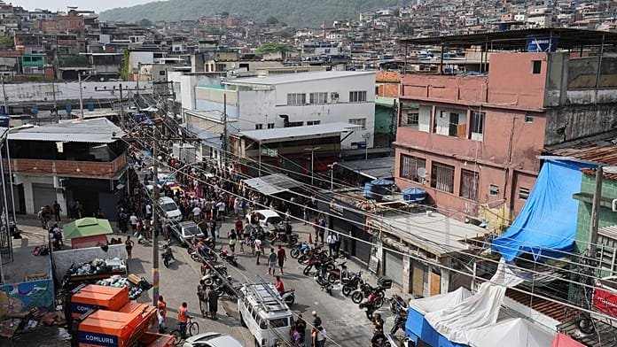Los cariocas aprueban la operación militar que acabó con más de 120 muertos en dos favelas de Río