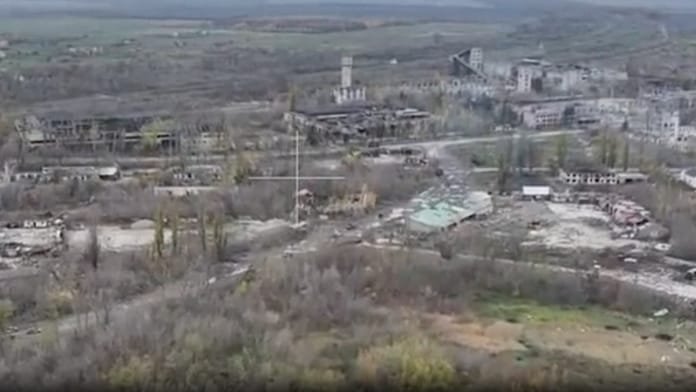 Un dron capta Pokrovsk, Rusia y Ucrania se disputan el control de una ciudad clave en Donetsk