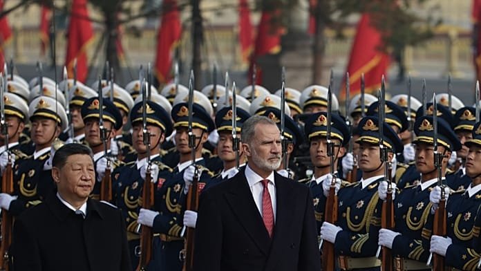 Felipe VI y Xi Jinping destacan la "convivencia amistosa" que marca la relación entre España y China