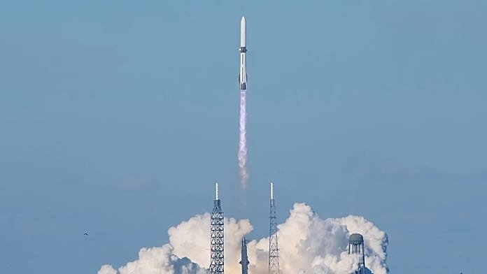 Blue Origin lanza 2 orbitadores de Marte de la NASA, recupera el propulsor por primera vez