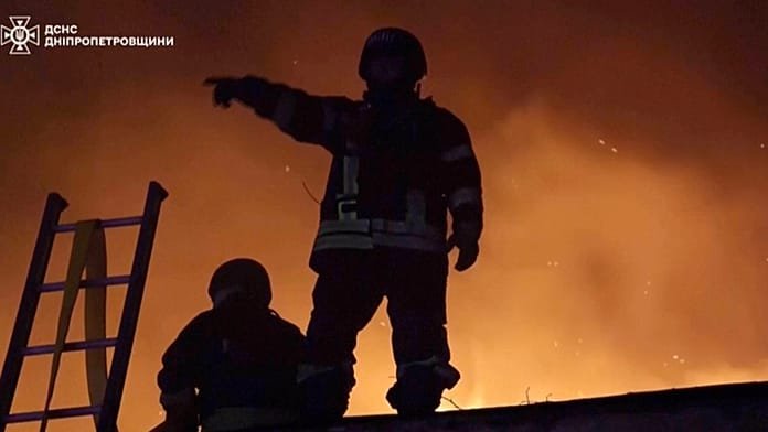 Ataque con dron ruso en Dnipro deja heridos y provoca daños en edificios