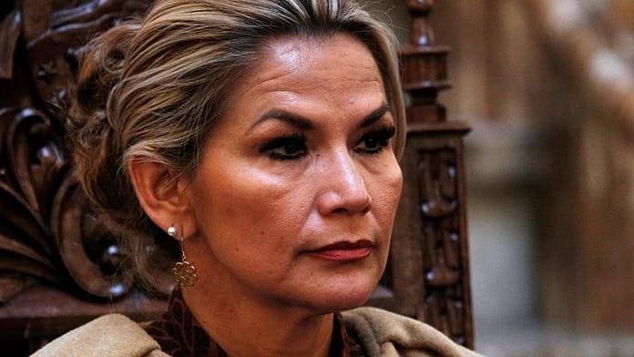 La Justicia de Bolivia anula la condena de 10 años contra Jeanine Áñez y ordena su liberación