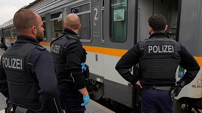 Detenido en Austria un hombre de Letonia que amenazó con tomar rehenes en un tren