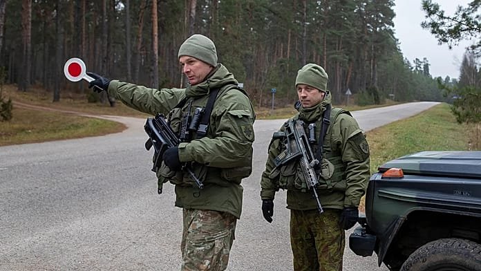 Bielorrusia amenaza con confiscar más de 1.000 camiones lituanos varados tras el cierre de la frontera