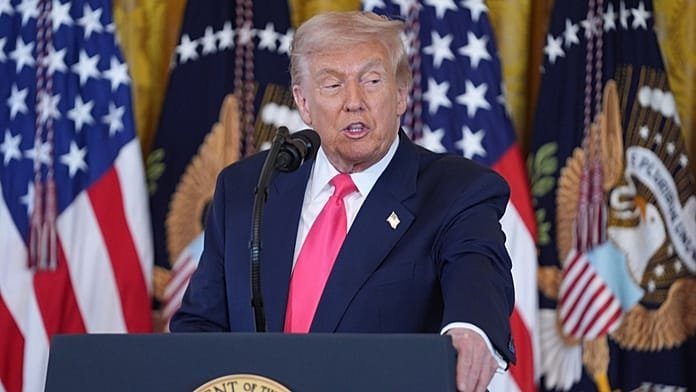 Trump ordena investigar los supuestos vínculos de Jeffrey Epstein con Bill Clinton y grandes bancos