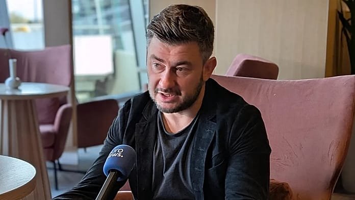 Dmitry Glukhovsky: "La guerra en Ucrania continuará mientras Putin esté en el poder"