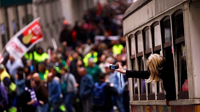 Los sindicatos se concentran en Lisboa para protestar contra los cambios del paquete laboral