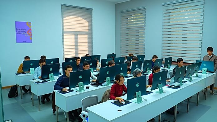 Un lugar donde innovación y educación se dan la mano: así es la nueva Universidad de Uzbekistán