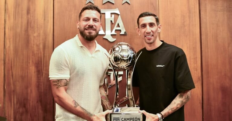 Di María tuvo una "premonición" del título de Rosario Central: se acercó a Lionel Messi en la tabla de los argentinos más ganadores y es Top 10 mundial