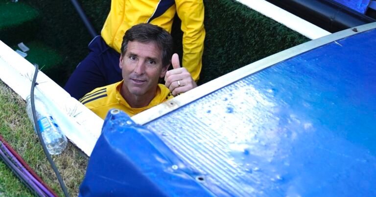 Claudio Úbeda tuvo una emotiva dedicatoria a Russo por el triunfo en el Superclásico y habló sobre su futuro en Boca: "No depende de mí"