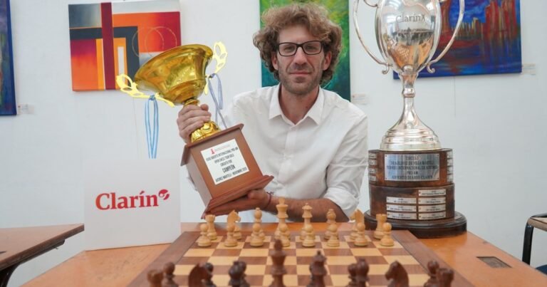 Robert Hungaski conquistó invicto la Copa Clarín de ajedrez en Villa Martelli