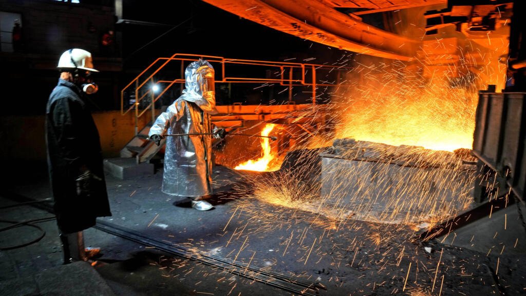 Acero latinoamericano bajo presión de titanes: competencia feroz china y aranceles de EE. UU.