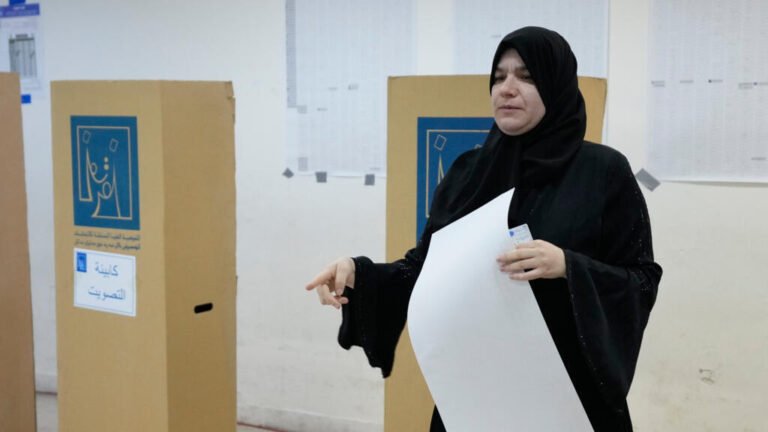 Los iraquíes acuden a las urnas en unas elecciones bajo la lupa de Estados Unidos e Irán