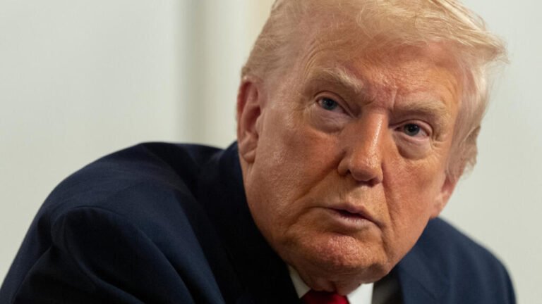 #VenezuelaHoy: Trump advierte que el espacio aéreo sobre y alrededor de Venezuela debe considerarse cerrado