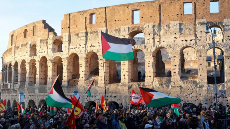 Decenas de miles de personas se manifiestan en Europa en apoyo al pueblo palestino