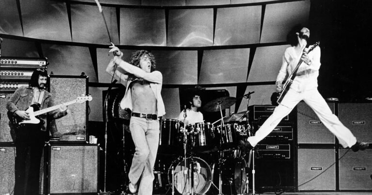 La noche que Keith Moon colapsó en un show de The Who y un fan de 19 años lo reemplazó: "¿Hay alguien que sepa tocar la batería?"