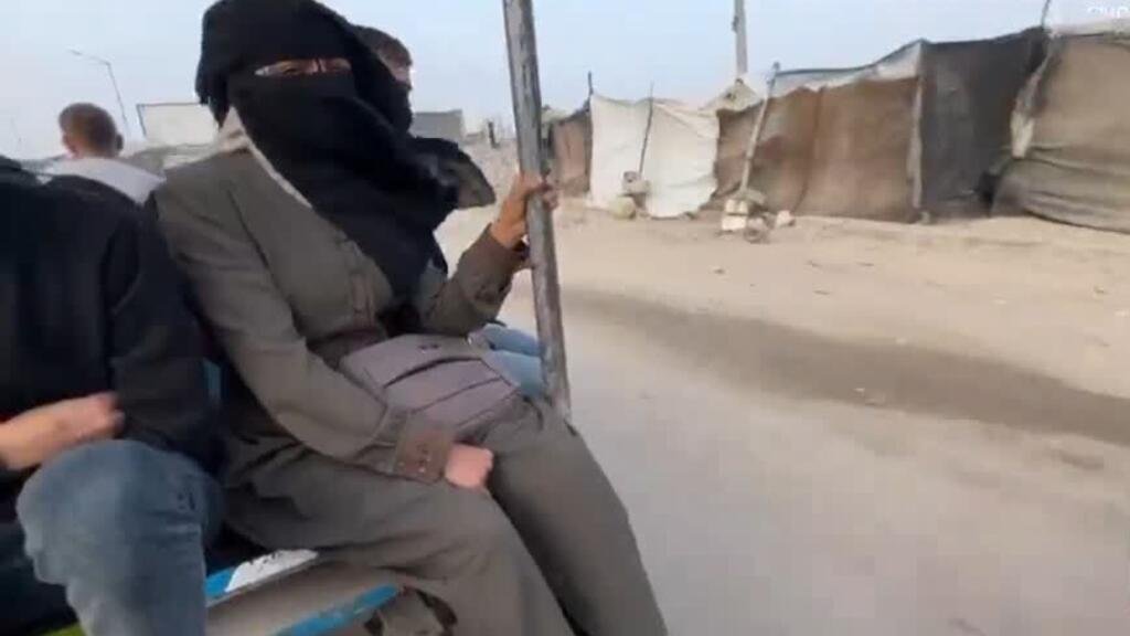 En medio del frágil cese, los gazatíes luchan por moverse entre ruinas y escasez de combustible