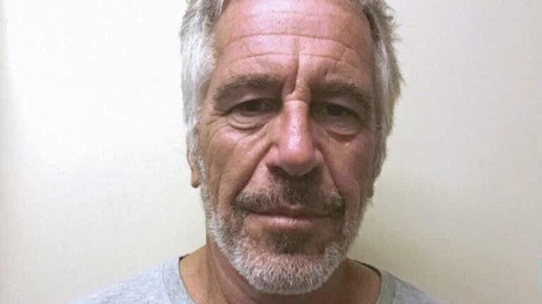 Demócratas revelan correos que evidenciarían vínculos de Trump con Epstein