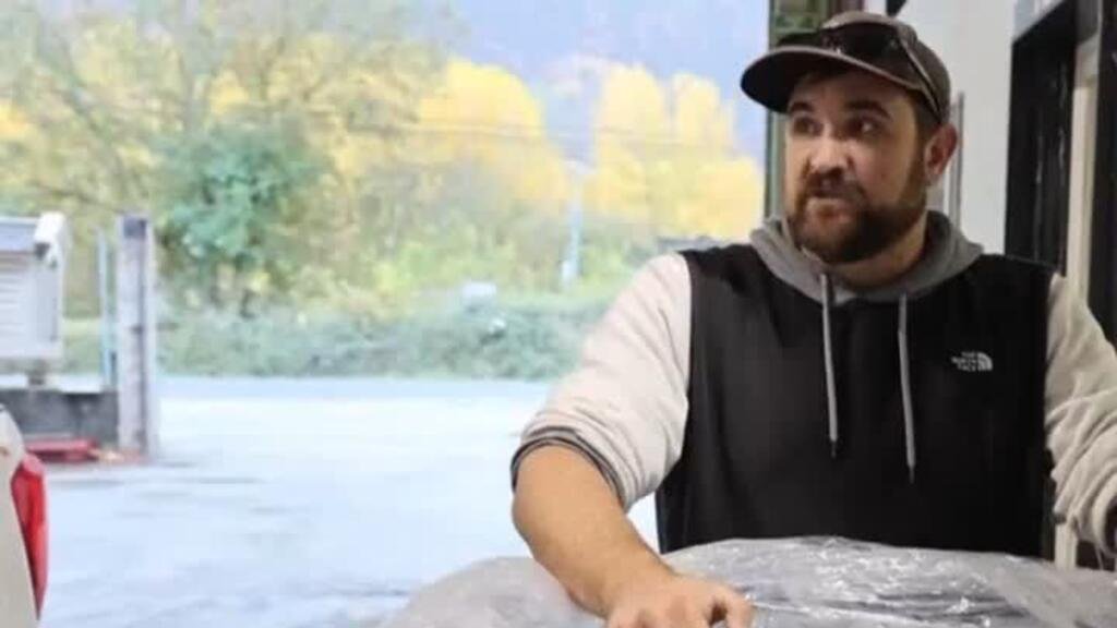 Galicia tras los incendios en España: comunidad lucha contra el lodo y el acceso a agua potable