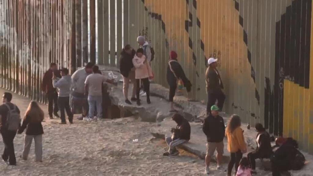 Disminuye captura de migrantes en frontera sur de Estados Unidos