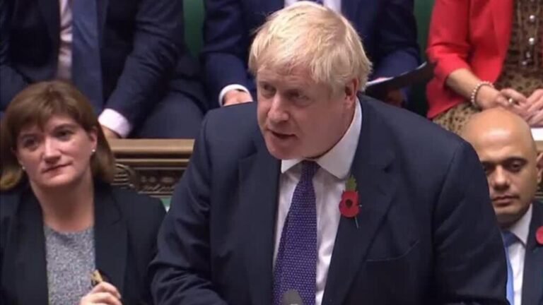 “Demasiado poco, demasiado tarde”: informe critica gestión del Covid-19 por Boris Johnson
