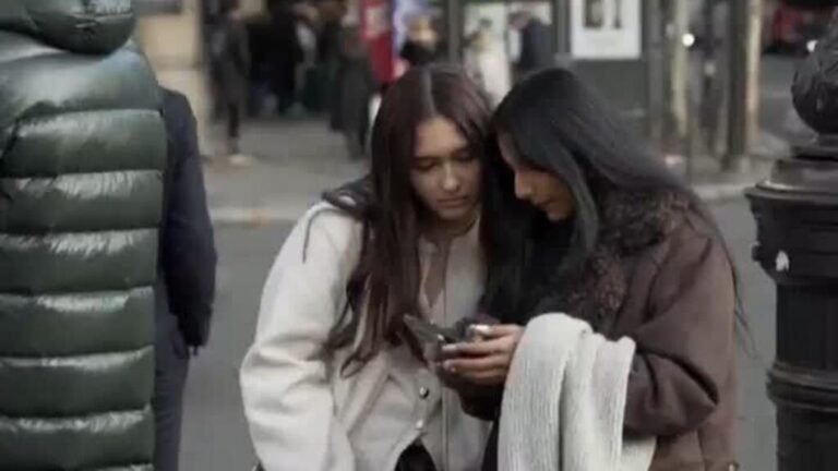 Parlamento Europeo fija edad mínima de 16 años para uso de redes sociales