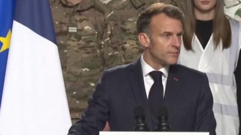 Macron anuncia regreso del servicio militar en Francia: será voluntario y durará 10 meses