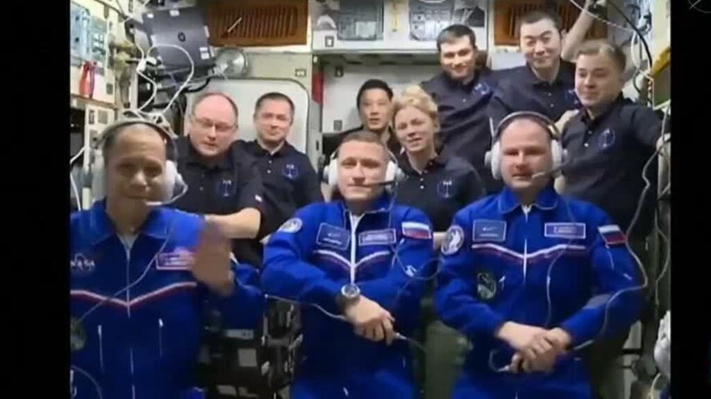Dos cosmonautas y un astronauta se integran a misión de la Estación Espacial Internacional