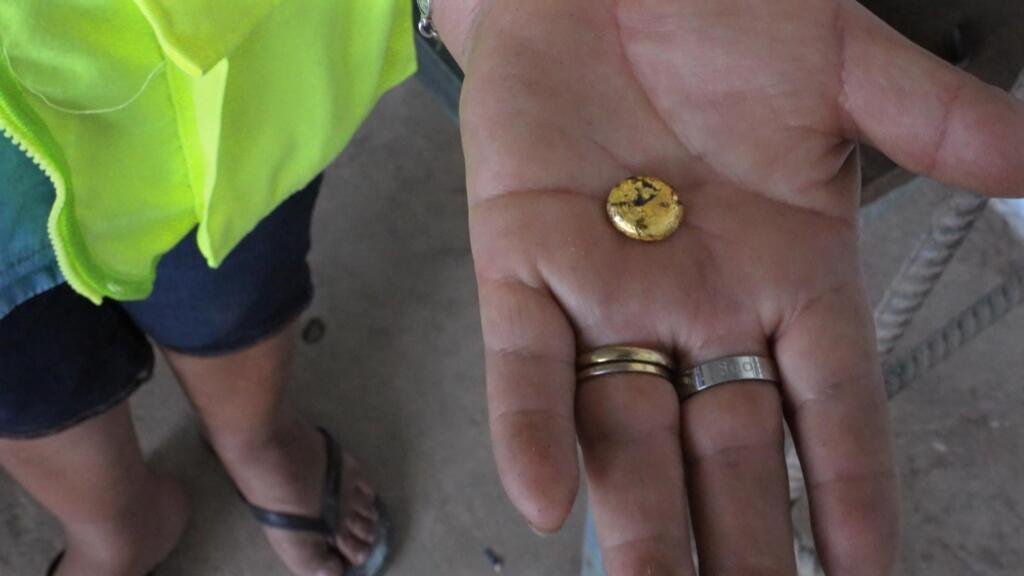 Minería de oro en Perú: el lado oscuro de los teléfonos inteligentes