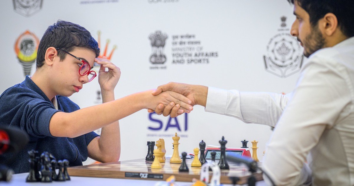 La bronca de Faustino Oro tras quedar eliminado en la Copa del Mundo de ajedrez y el elogio del indio Gujrathi, 27° del ranking: "Tiene un gran potencial"