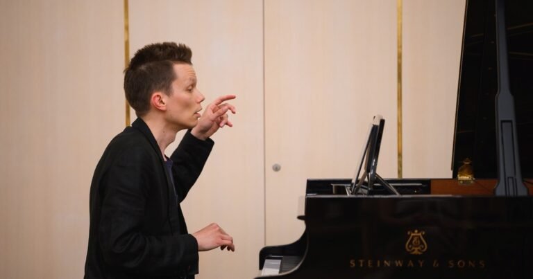 Tres piezas experimentales que enlazan el piano y la voz hablada cierran la temporada del Colón Contemporáneo