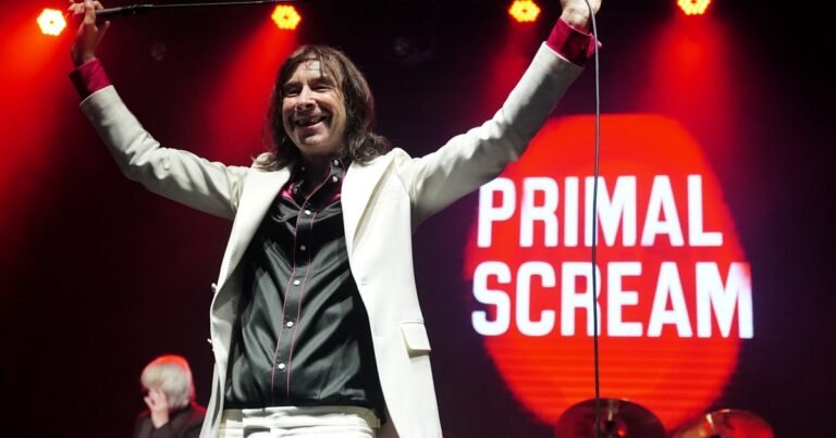 Noche de fiesta con Primal Scream, la banda escocesa adoradora de Maradona a la que Soda Stereo sampleó en un tema