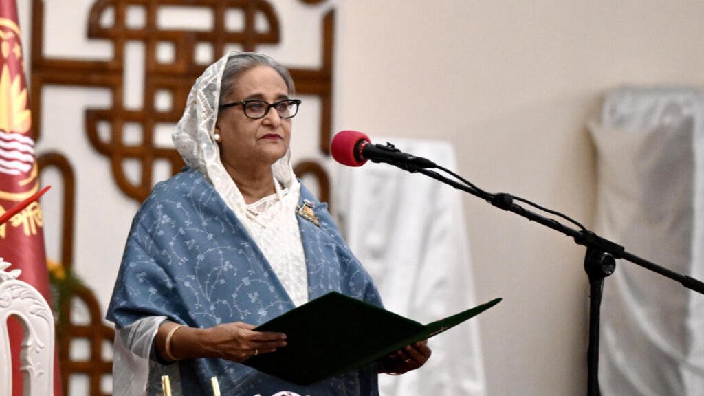 La ex primera ministra de Bangladesh Sheikh Hasina es condenada a muerte por represión de protestas