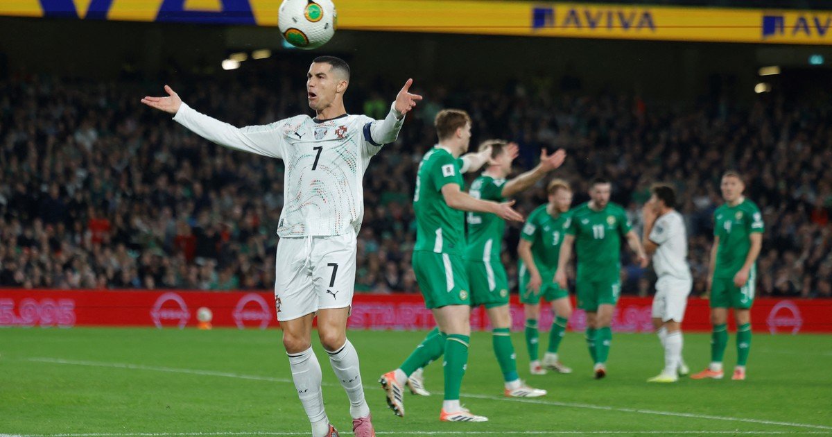 Cristiano Ronaldo, codazo, burlas y primera expulsión con Portugal: el ataque de furia que le puede costar el debut en el Mundial 2026