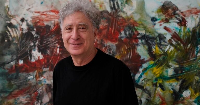 Alejandro Avakian: del volante de Uber a las galerías de Nueva York