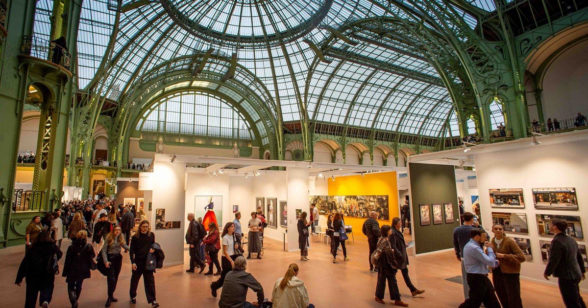 Paris Photo: el reencuentro de Sara Facio y Alicia D’Amico que emocionó al Grand Palais