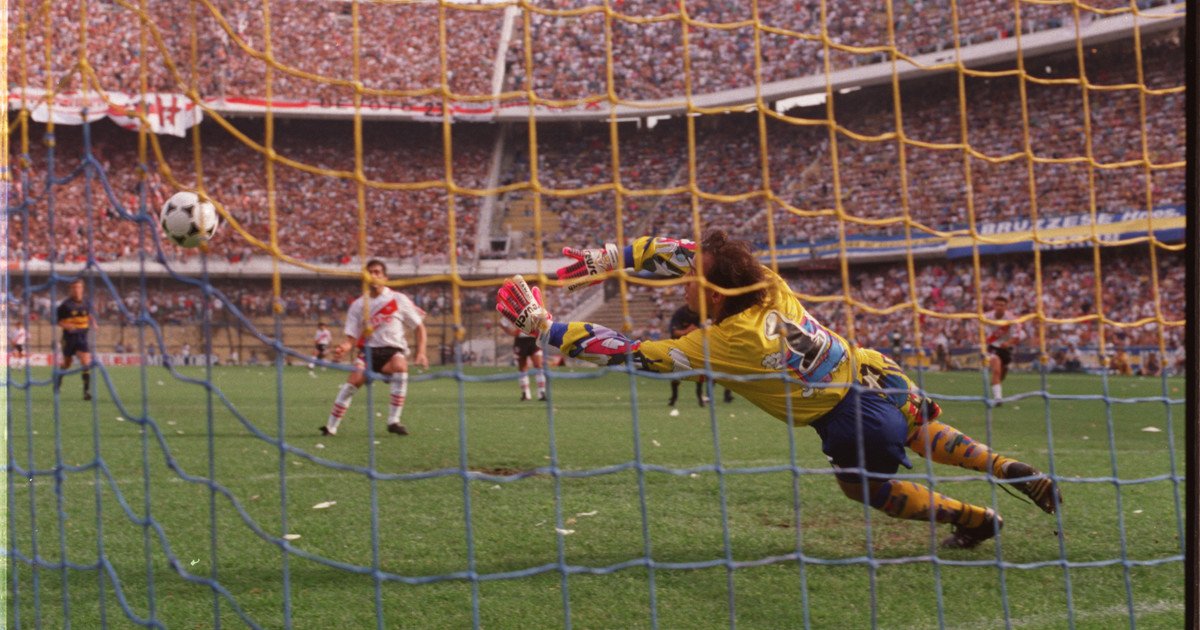 Después de 30 años, Boca y River vuelven a jugar un Superclásico por algo extra en las últimas fechas: las definiciones más recordadas en más de 100 años de historia