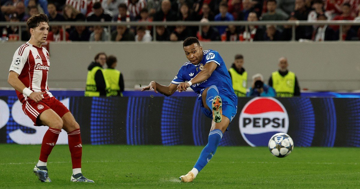 Kylian Mbappé, imparable: marcó un hat-trick en 7 minutos para que Real Madrid diera vuelta el marcador en Grecia