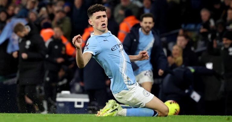 Manchester City consiguió alivio con el gol sobre la hora de Foden para superar al Leeds